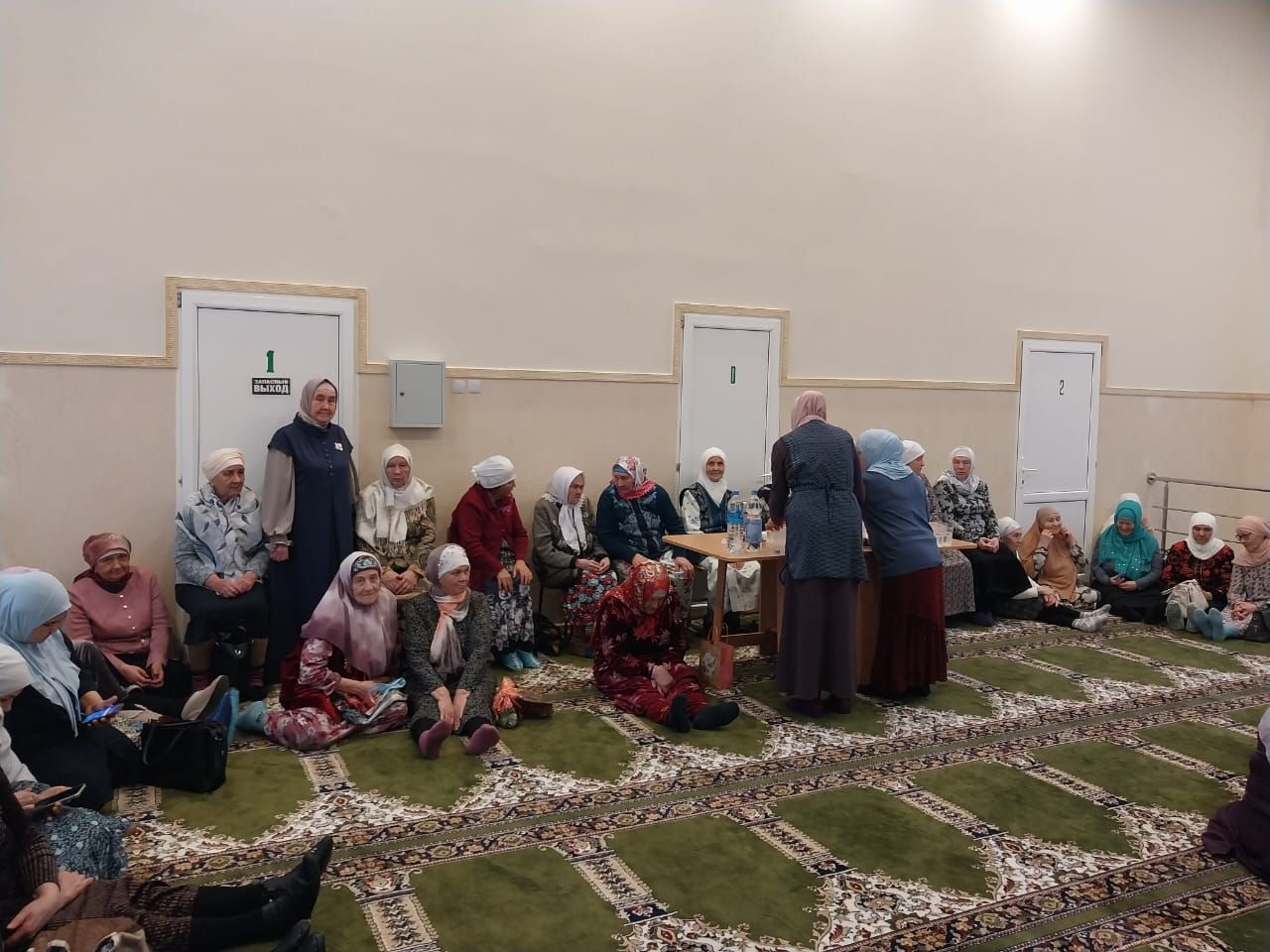 В главной мечети Заинска прошел ифтар для женщин