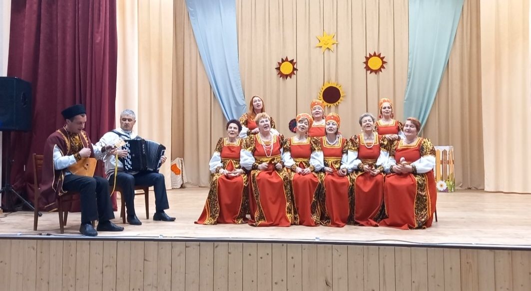 В Заинске прошел отчетный концерт ансамбля народной песни «Ивушка»