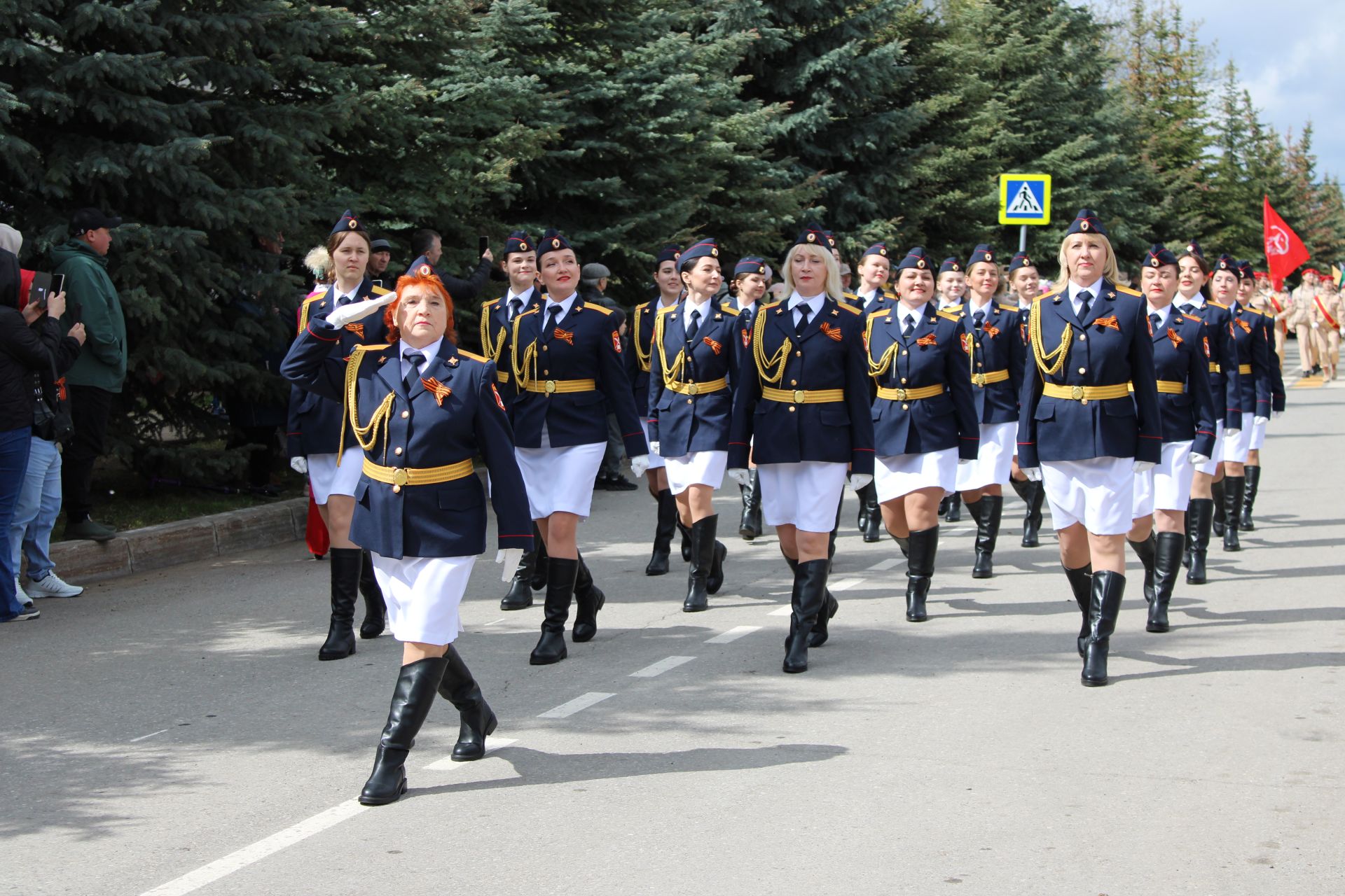 Полный фоторепортаж с празднования Дня Победы в Заинске