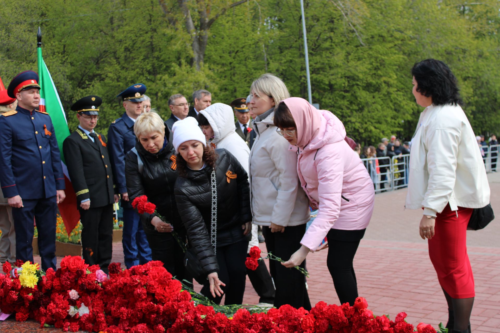 Полный фоторепортаж с празднования Дня Победы в Заинске