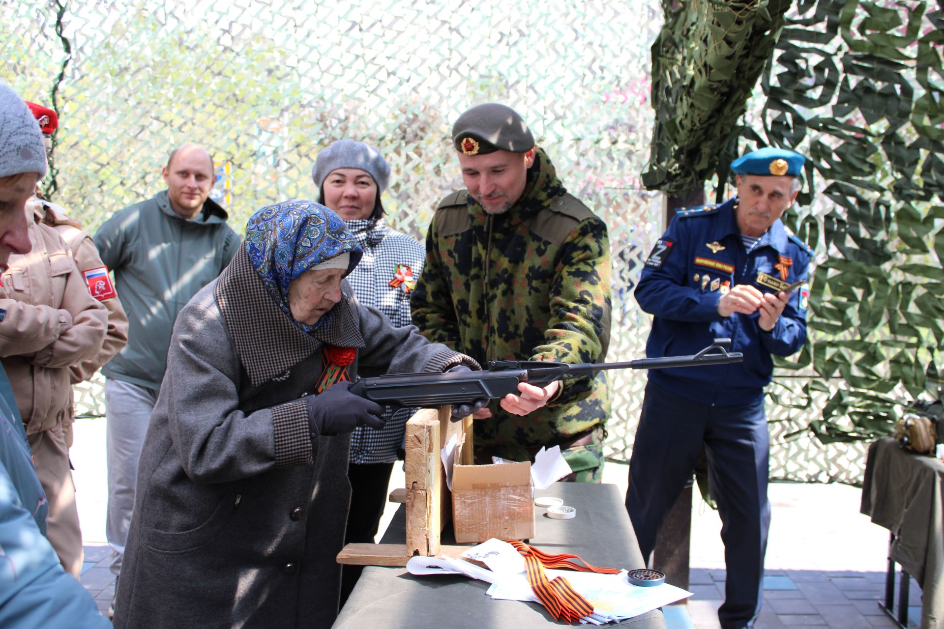 Полный фоторепортаж с празднования Дня Победы в Заинске