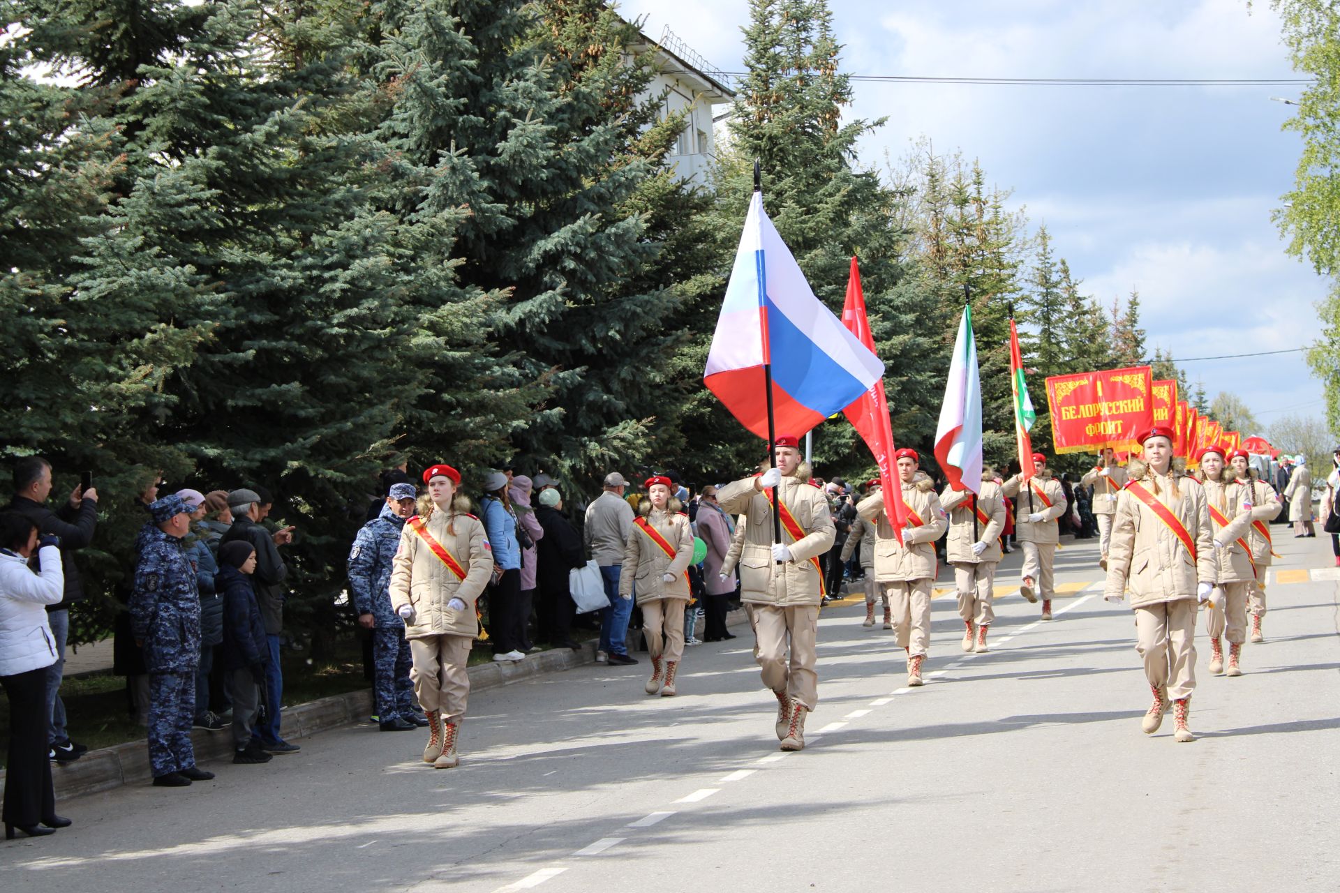 Полный фоторепортаж с празднования Дня Победы в Заинске