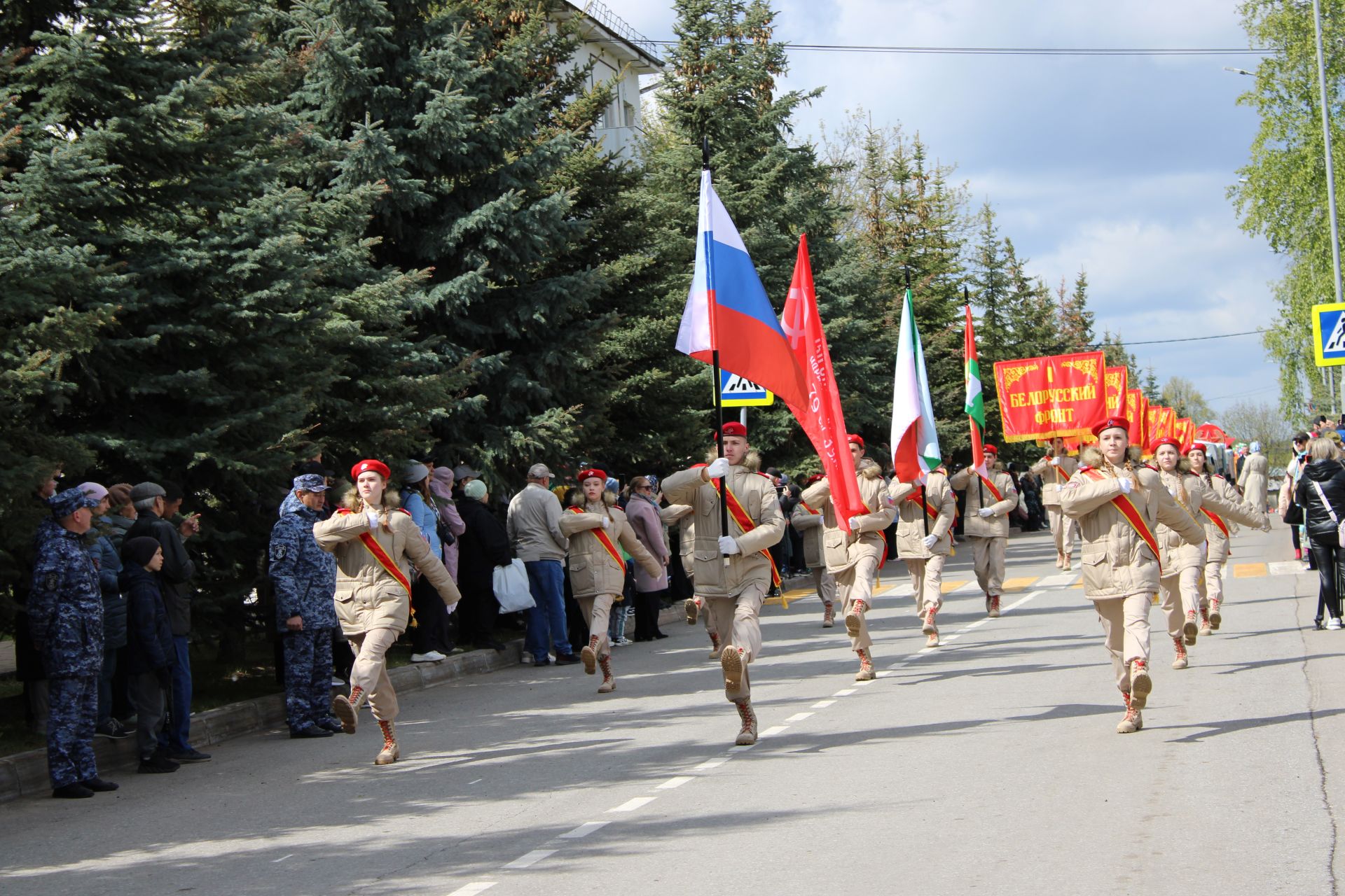 Полный фоторепортаж с празднования Дня Победы в Заинске