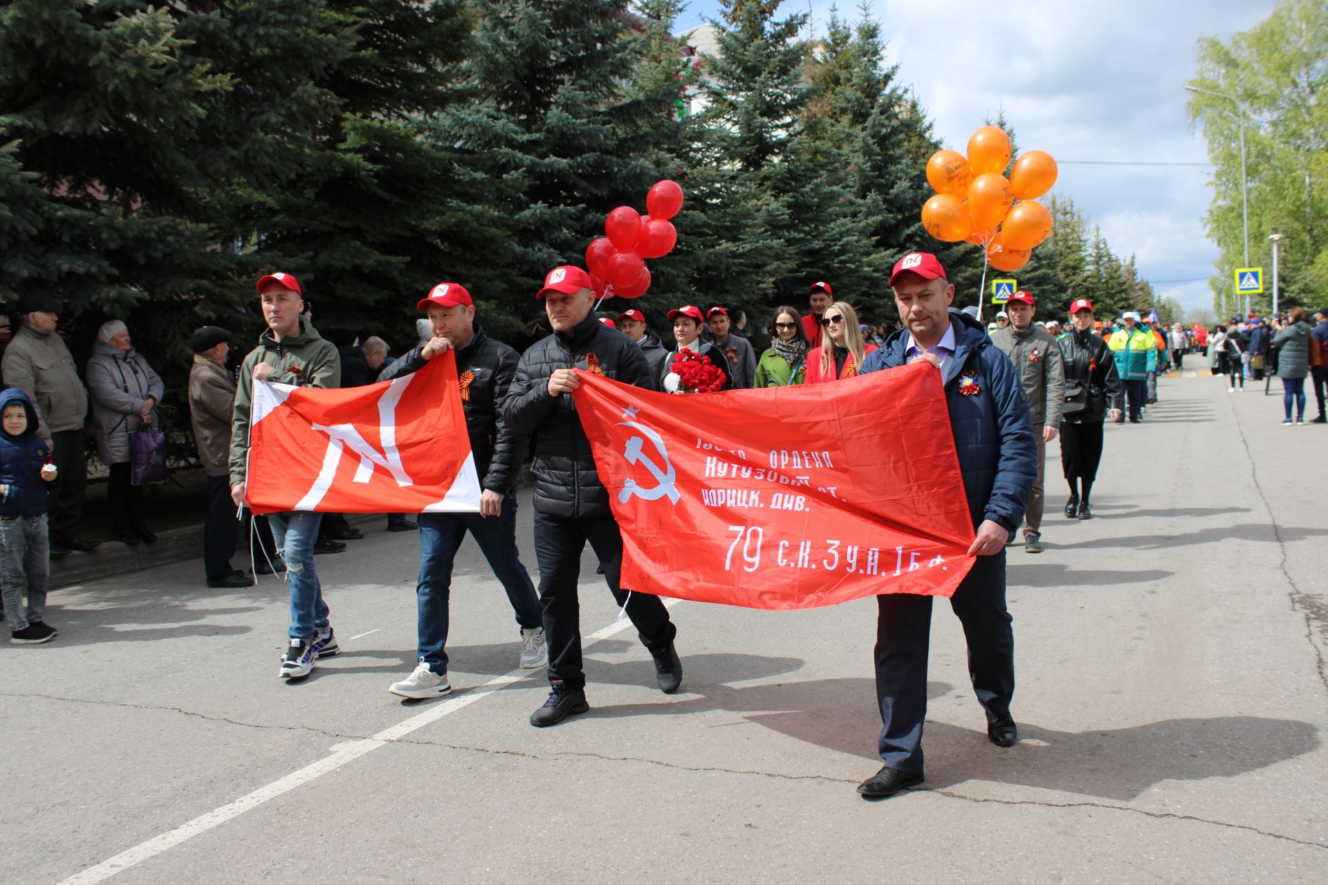 Полный фоторепортаж с празднования Дня Победы в Заинске