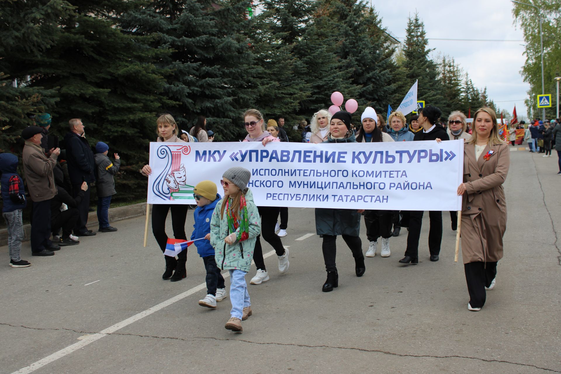 Полный фоторепортаж с празднования Дня Победы в Заинске