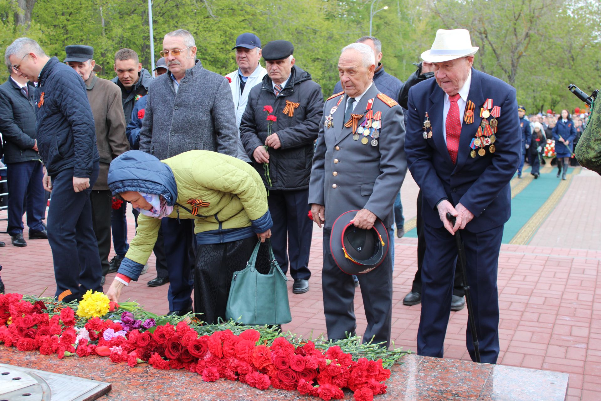 Полный фоторепортаж с празднования Дня Победы в Заинске