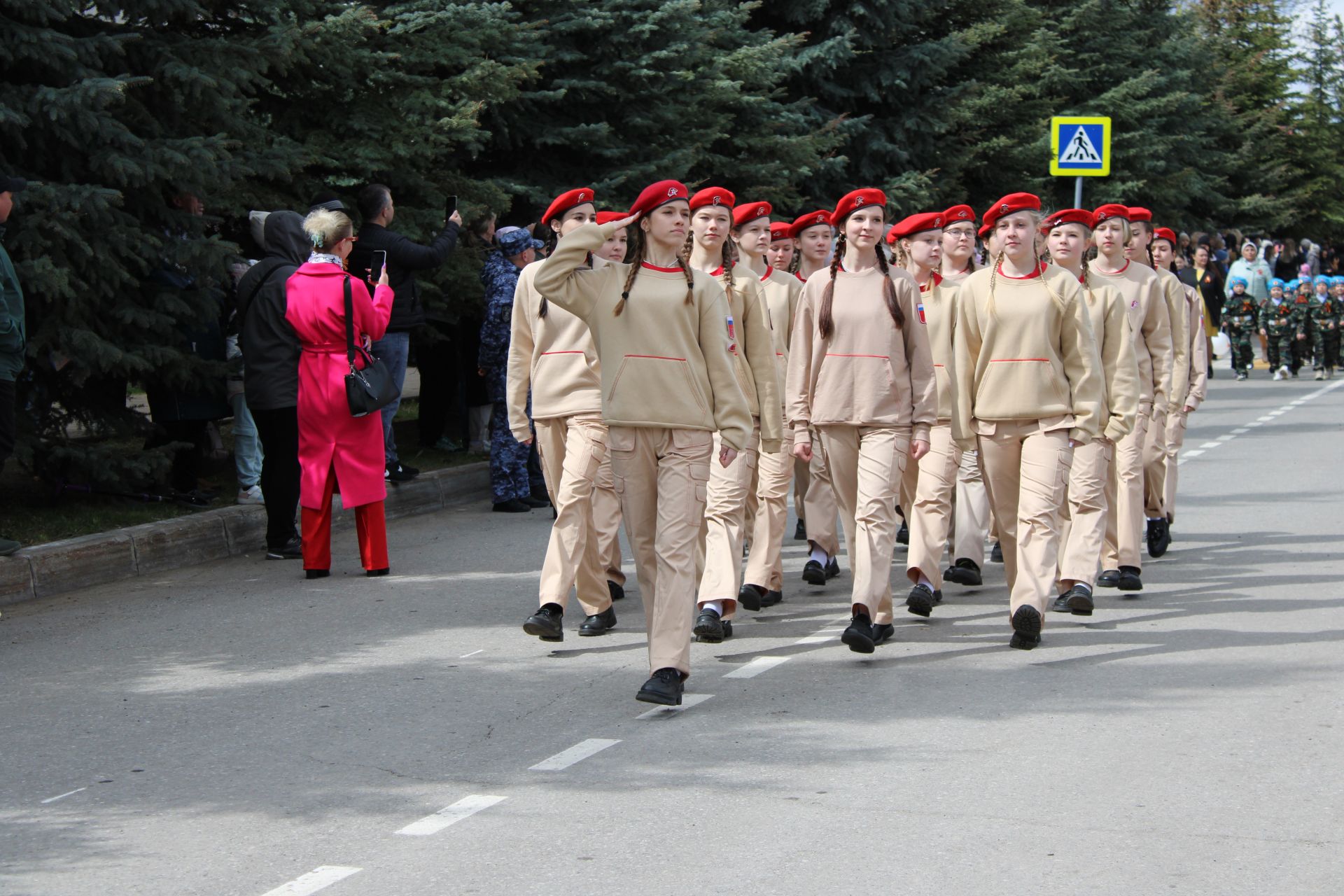 Полный фоторепортаж с празднования Дня Победы в Заинске