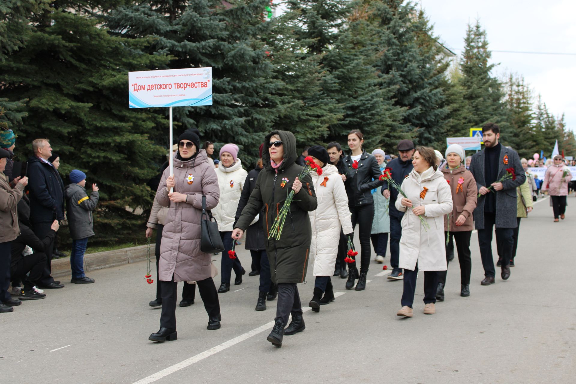 Полный фоторепортаж с празднования Дня Победы в Заинске