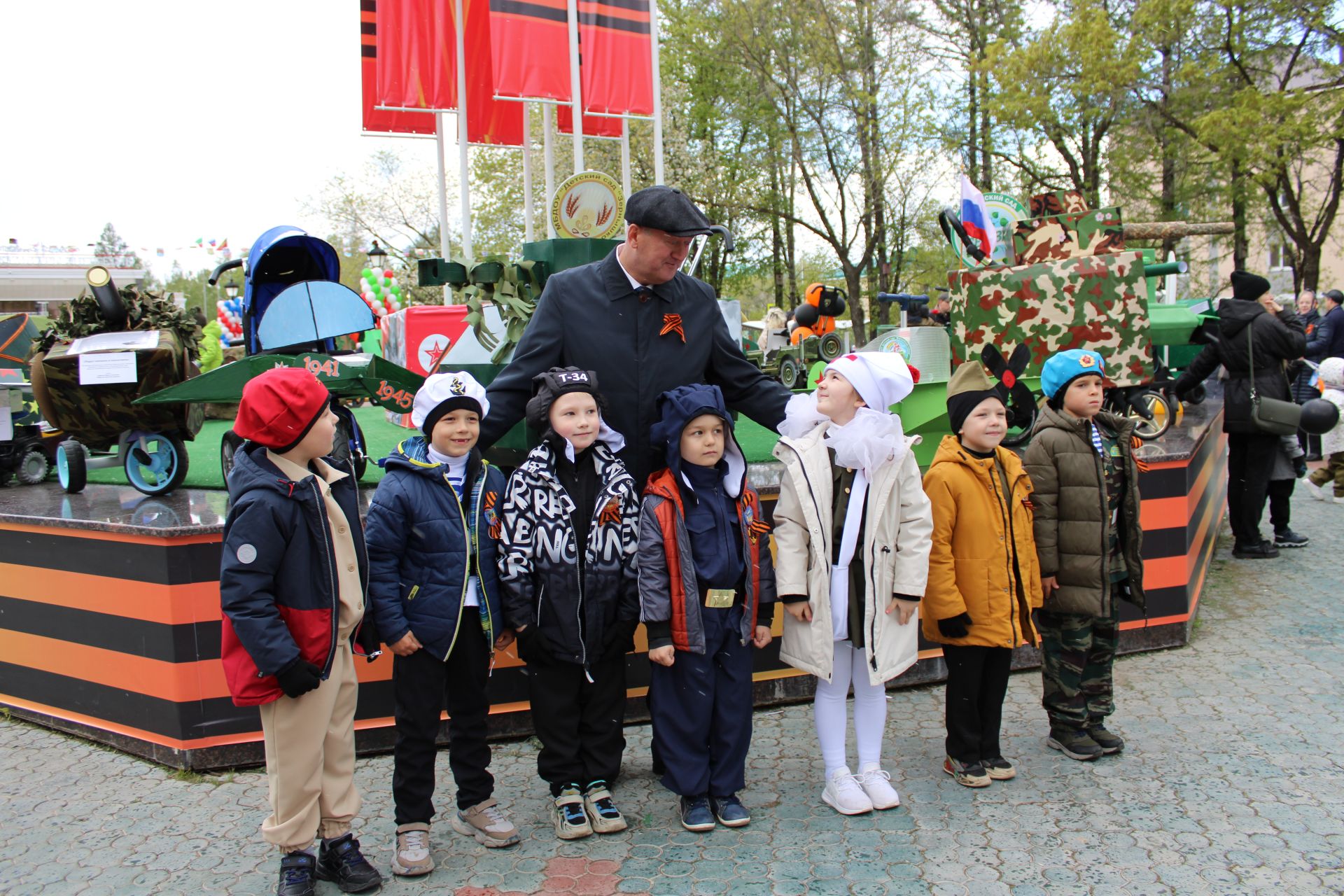 Полный фоторепортаж с празднования Дня Победы в Заинске