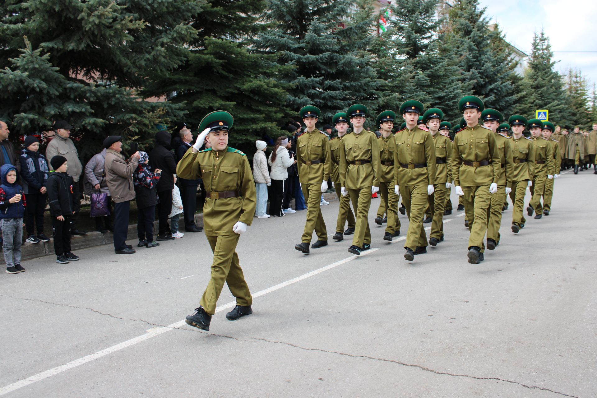 Полный фоторепортаж с празднования Дня Победы в Заинске