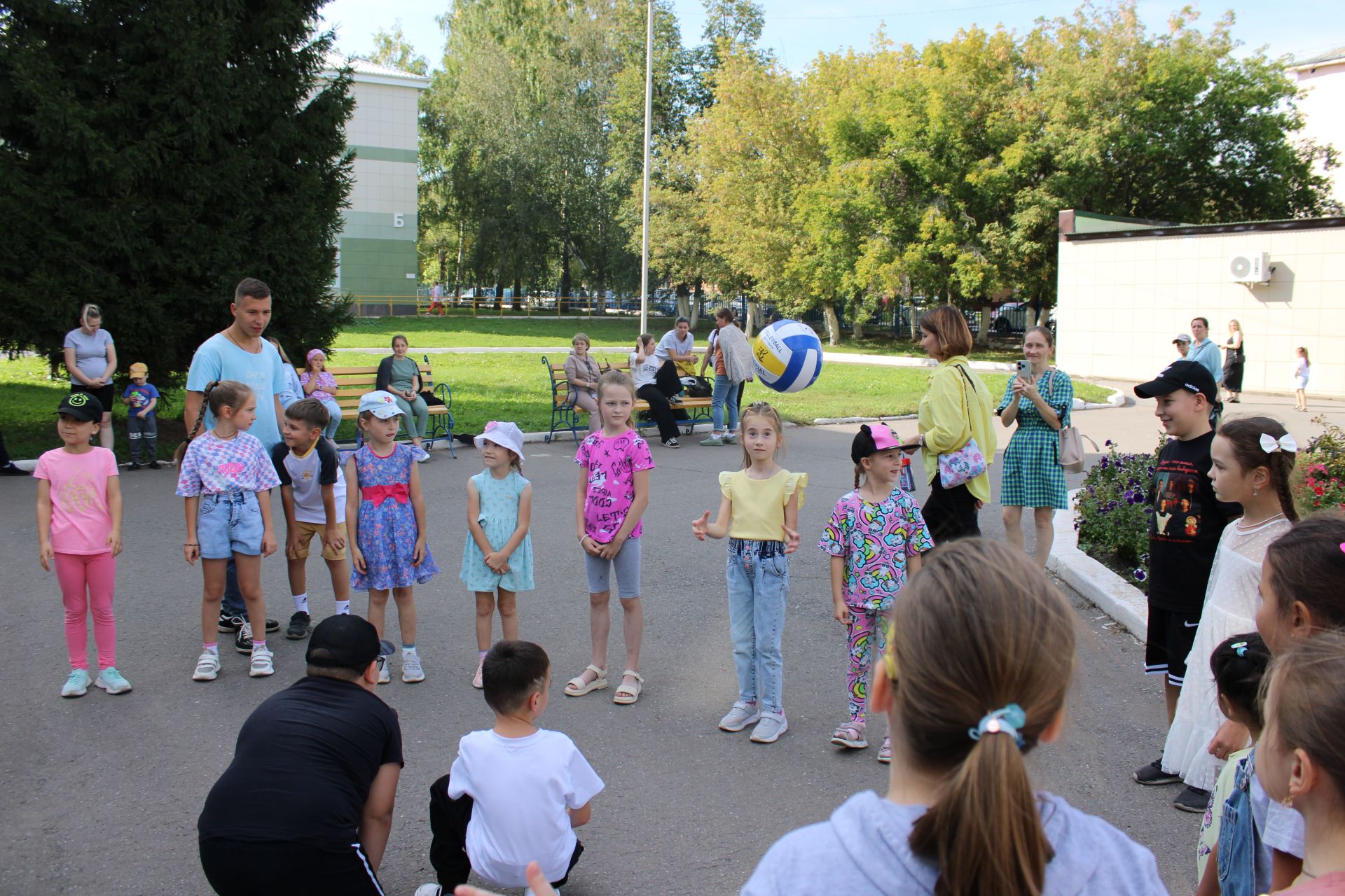 В Заинской ЦРБ поздравили будущих первоклассников