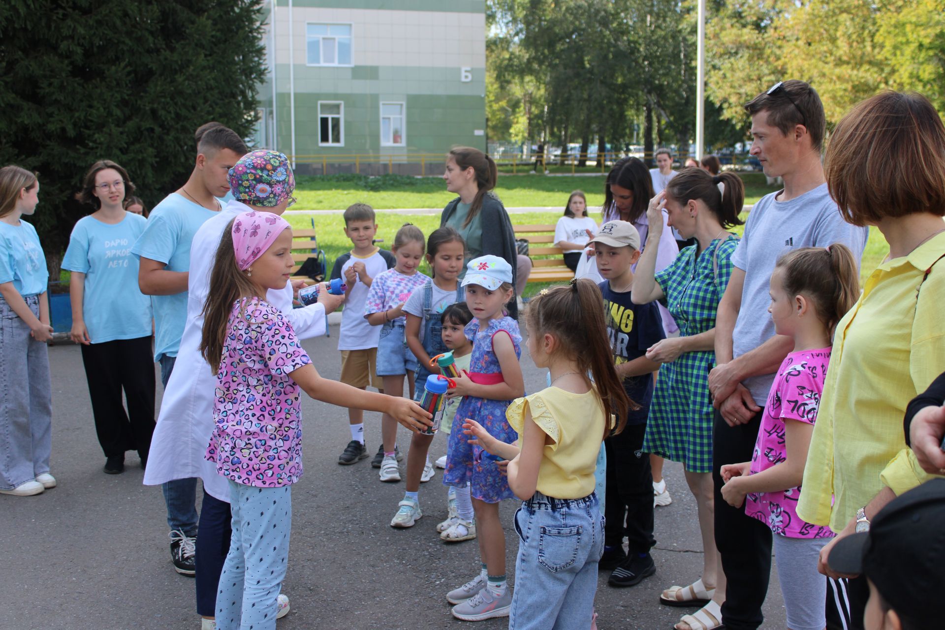 В Заинской ЦРБ поздравили будущих первоклассников