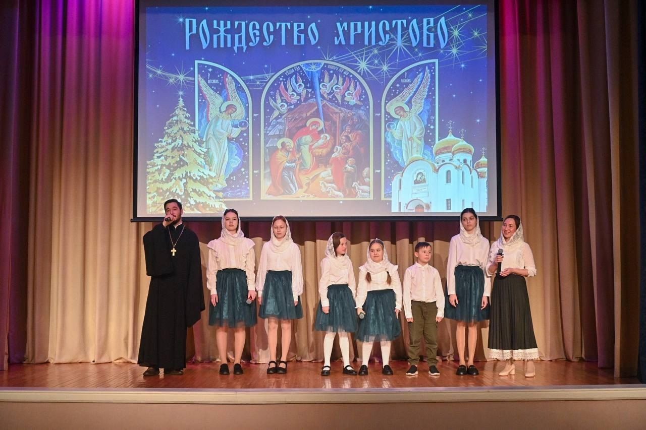 Учащиеся Воскресной школы Заинска приняли участие в Рождественском фестивале