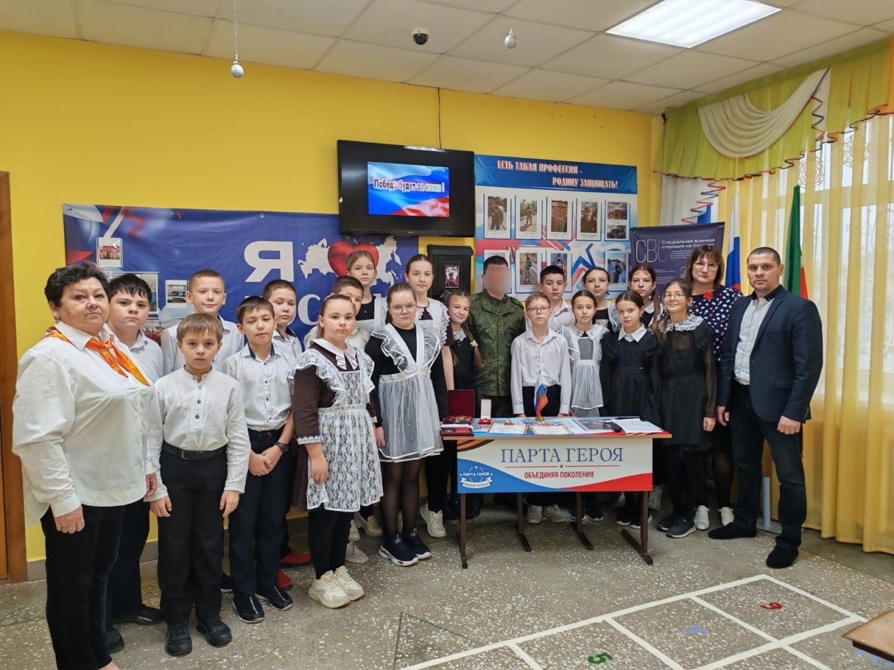 Встреча с героем: Урок мужества в заинской школе №1
