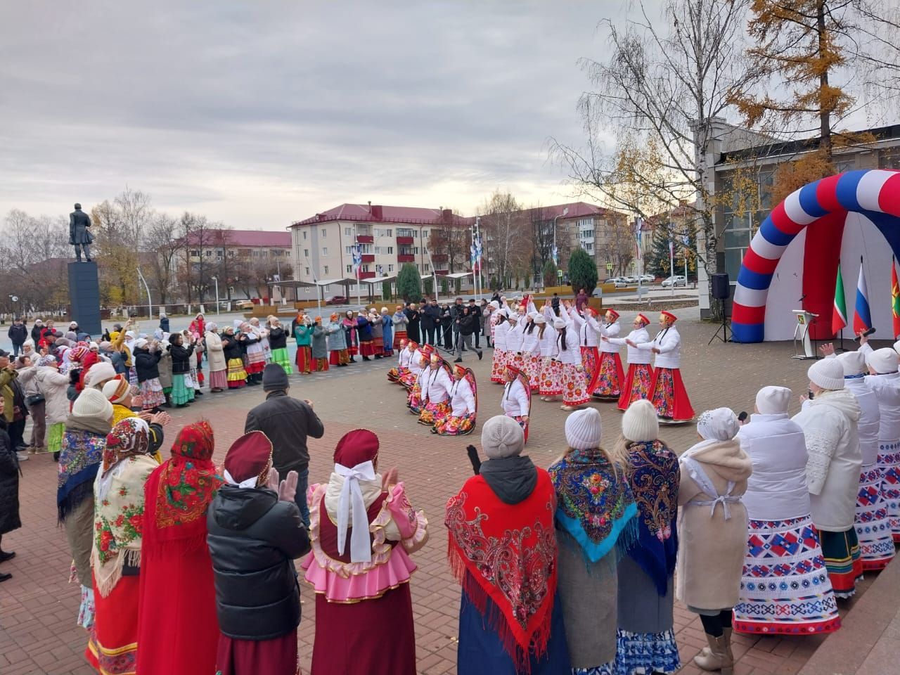 В Заинске масштабным концертом отпраздновали День народного единства