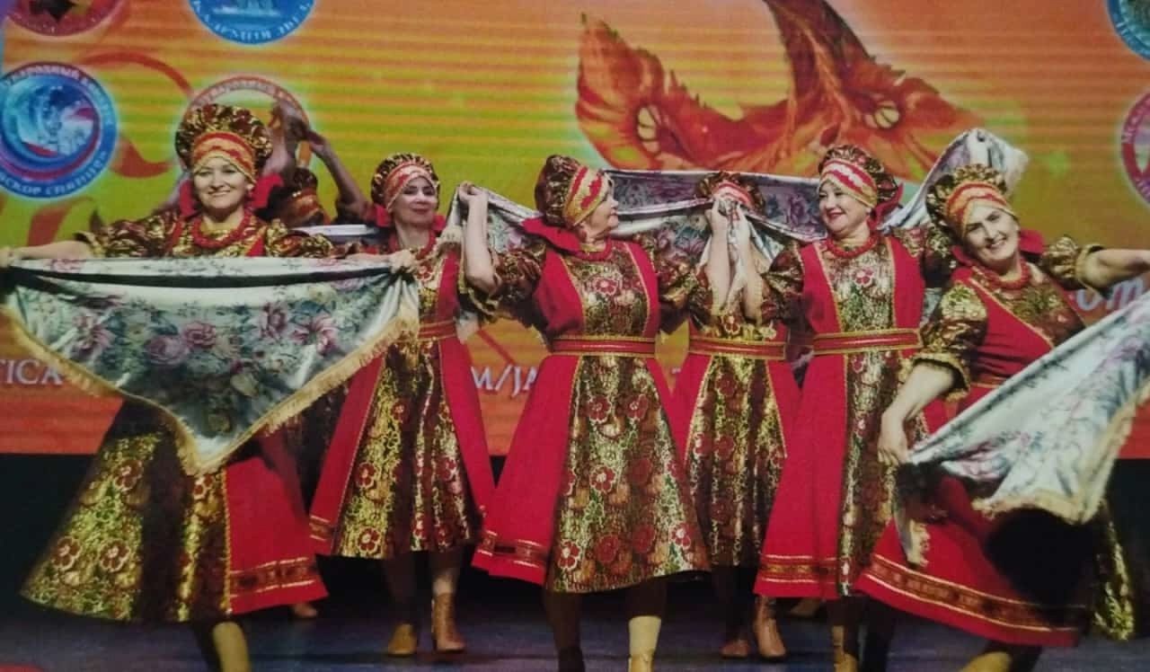 Победу «Заиночкам» принес танец «Русские узоры»