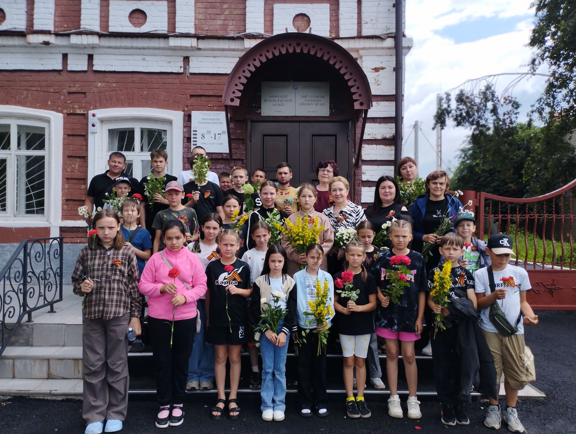 Шестеро ушли – один вернулся: в Заинске почтили память братьев Черновых