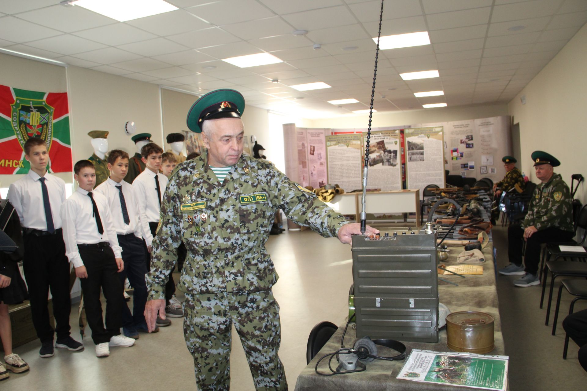 В Заинске открылся мобильный музей «Афганский конфликт»