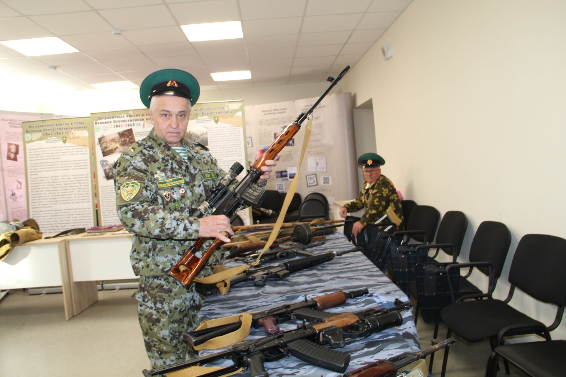 В Заинске открылся мобильный музей «Афганский конфликт»