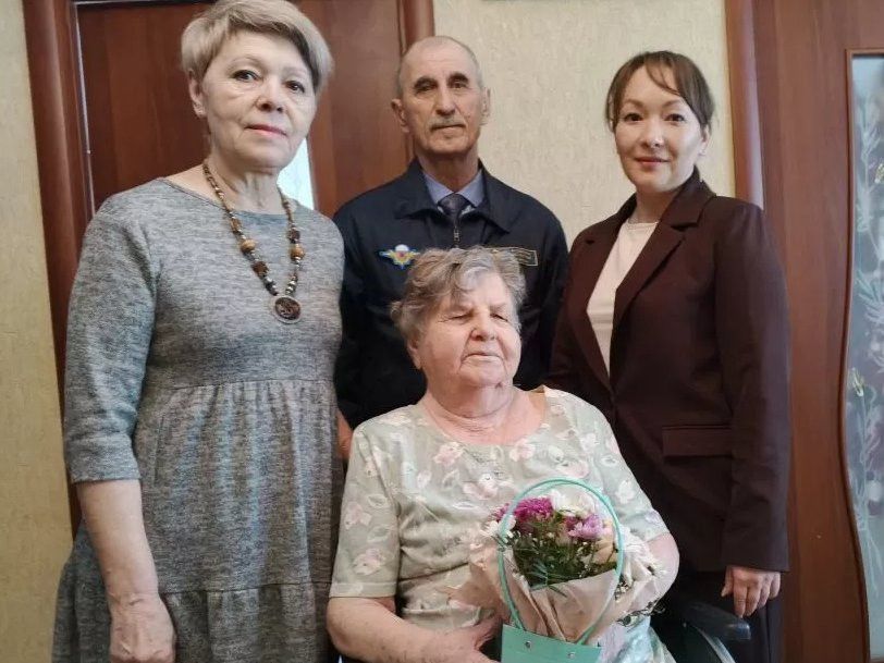 В Заинске ветераны, пережившие ужасы концлагерей, приняли цветы и слова благодарности