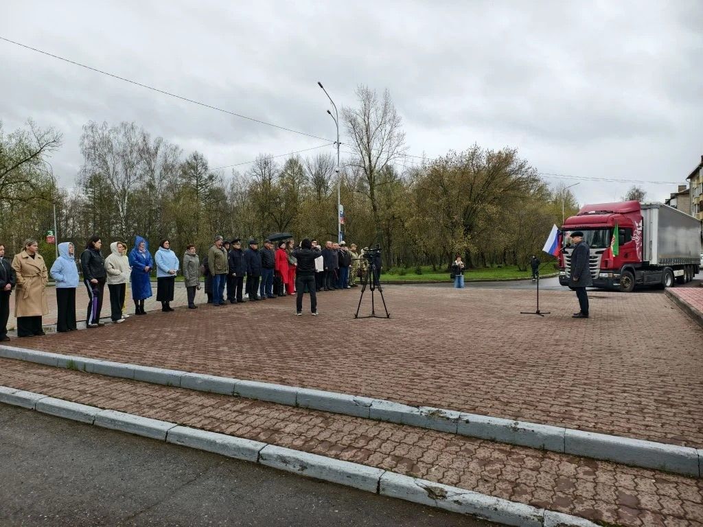 «За Родину, за Победу!»:     67-й гуманитарный конвой из Заинска стал подарком участникам СВО к Дню Победы