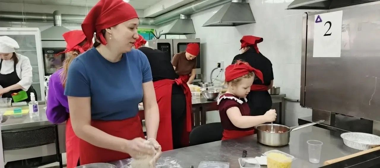Секрет сочного татарского бэлиша раскрыли в Заинском политехническом колледже