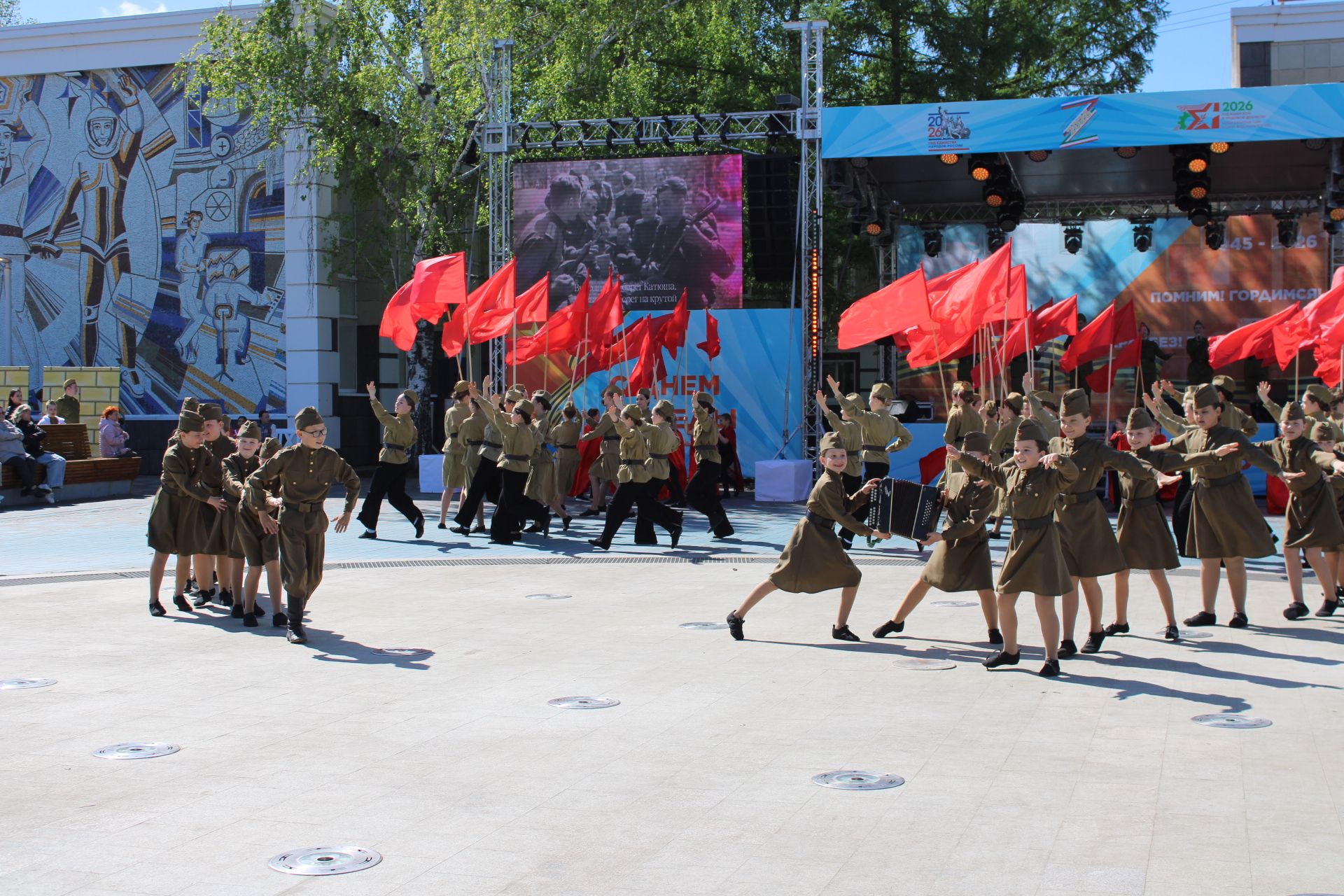 Празднование Дня победы: полный фоторепортаж