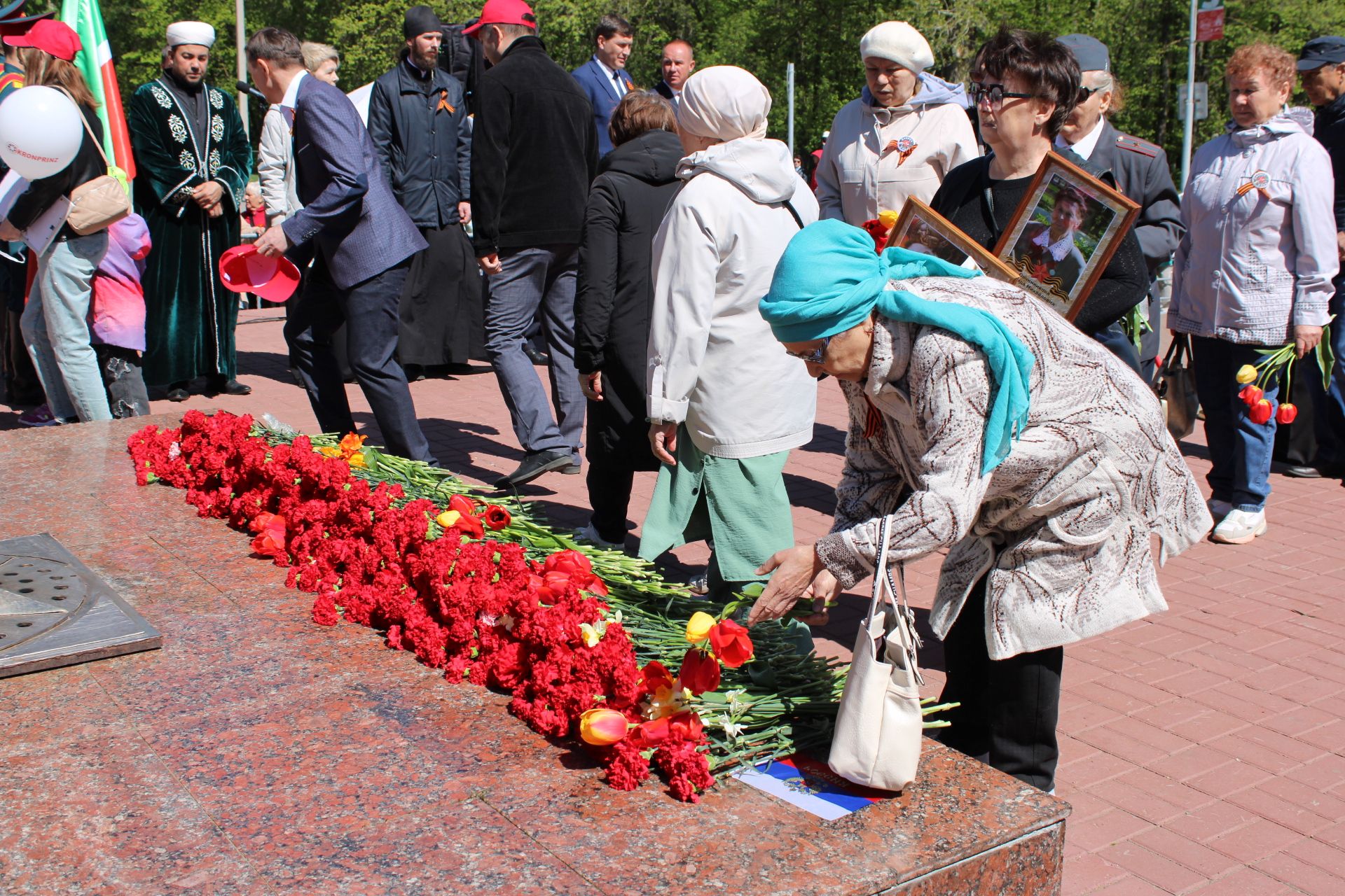 Празднование Дня победы: полный фоторепортаж