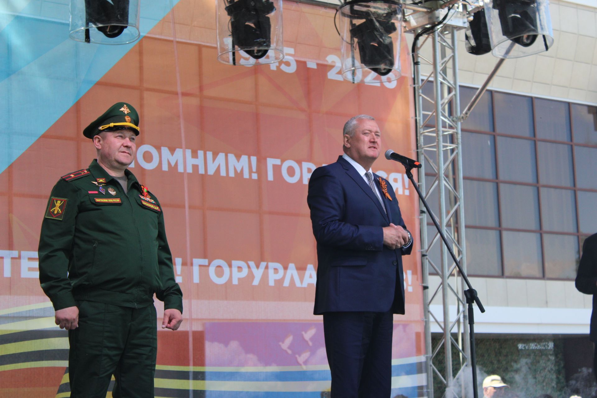 Празднование Дня победы: полный фоторепортаж