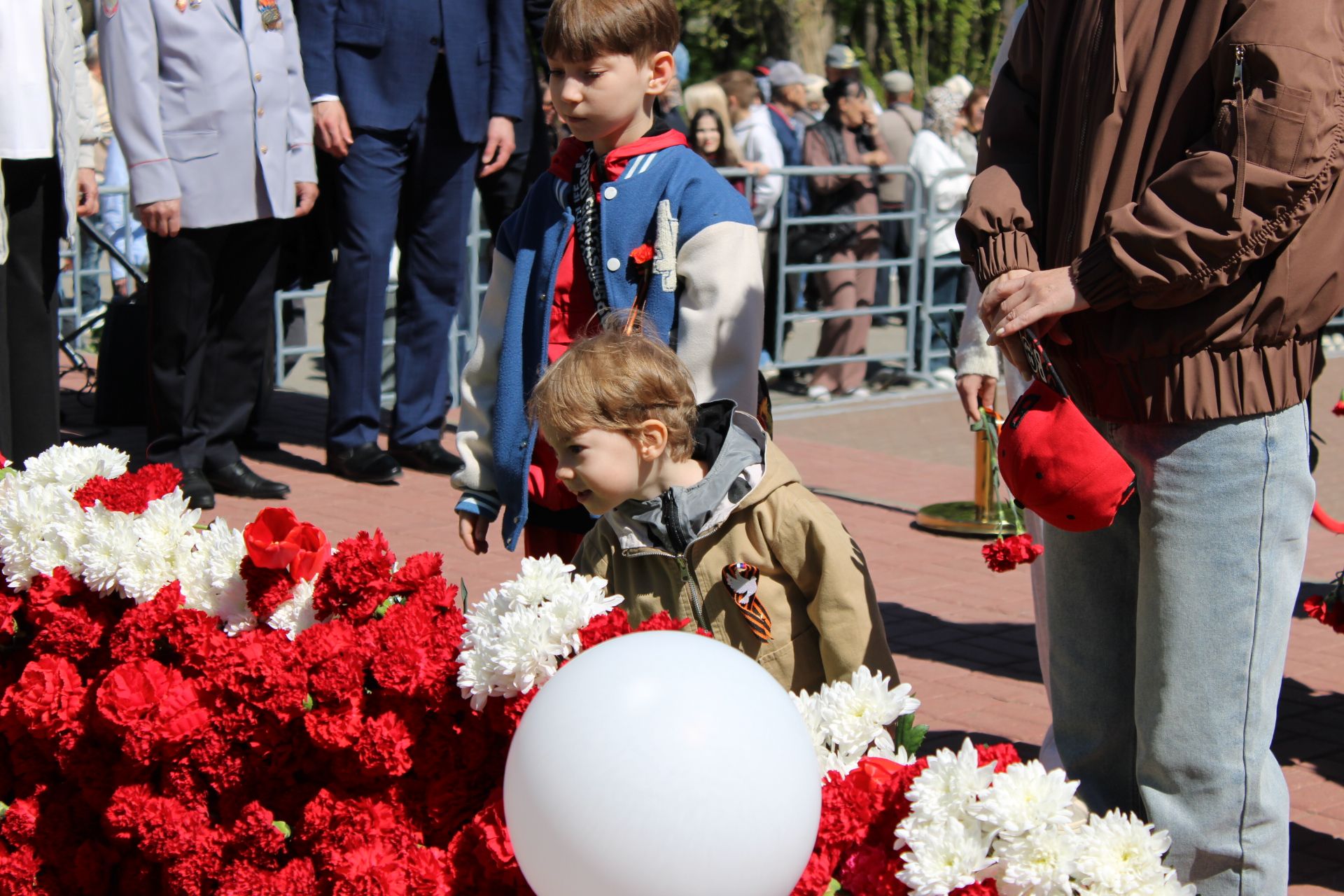 Празднование Дня победы: полный фоторепортаж