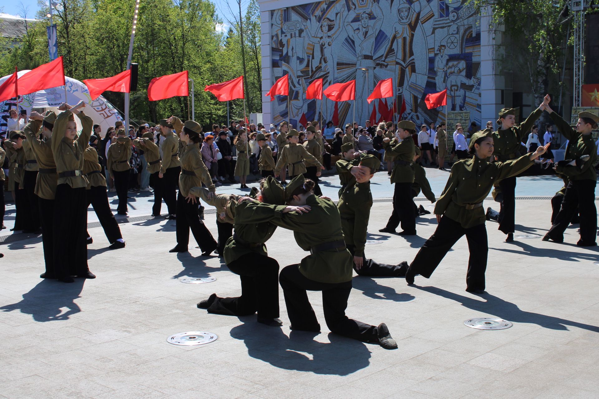 Празднование Дня победы: полный фоторепортаж