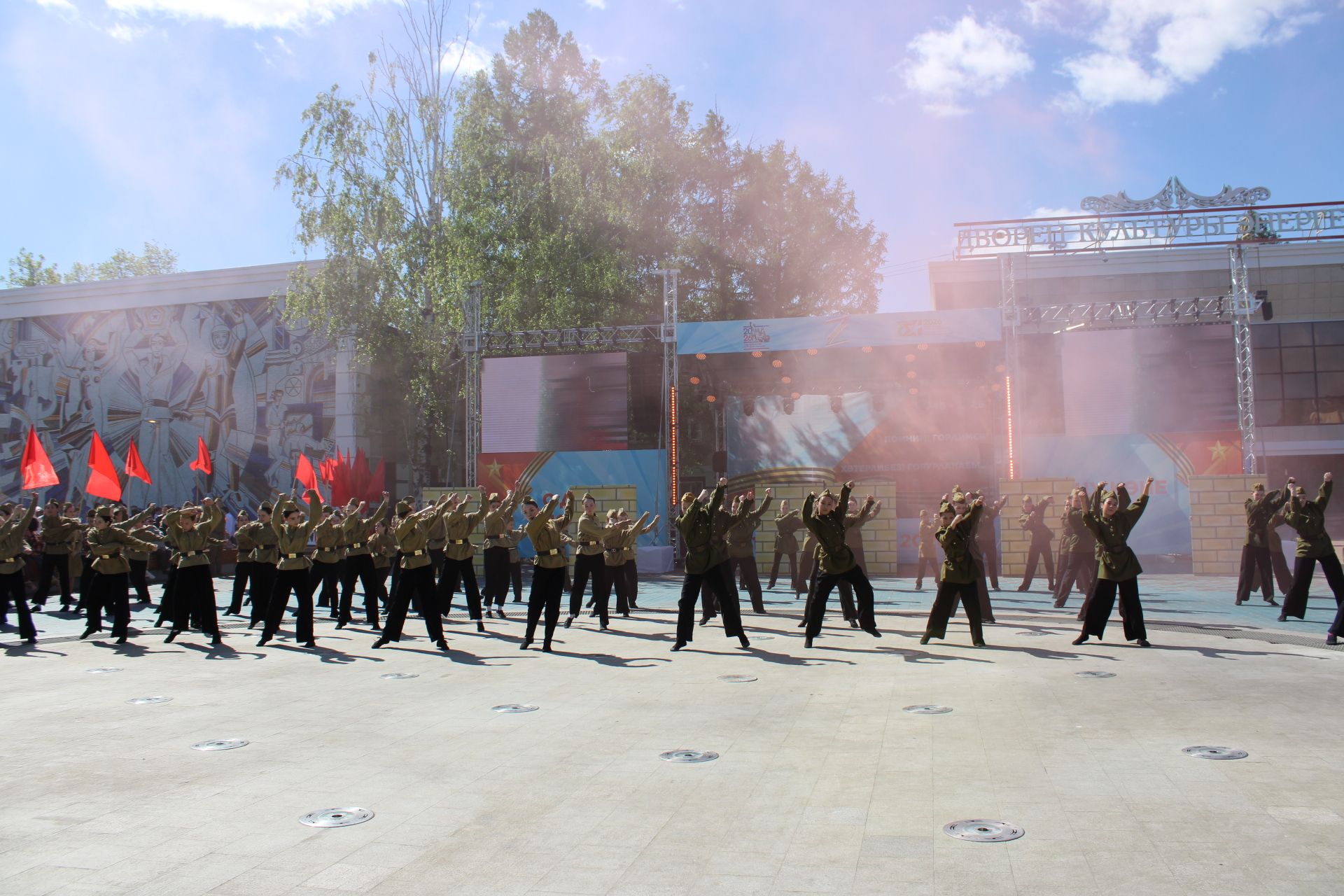 Празднование Дня победы: полный фоторепортаж