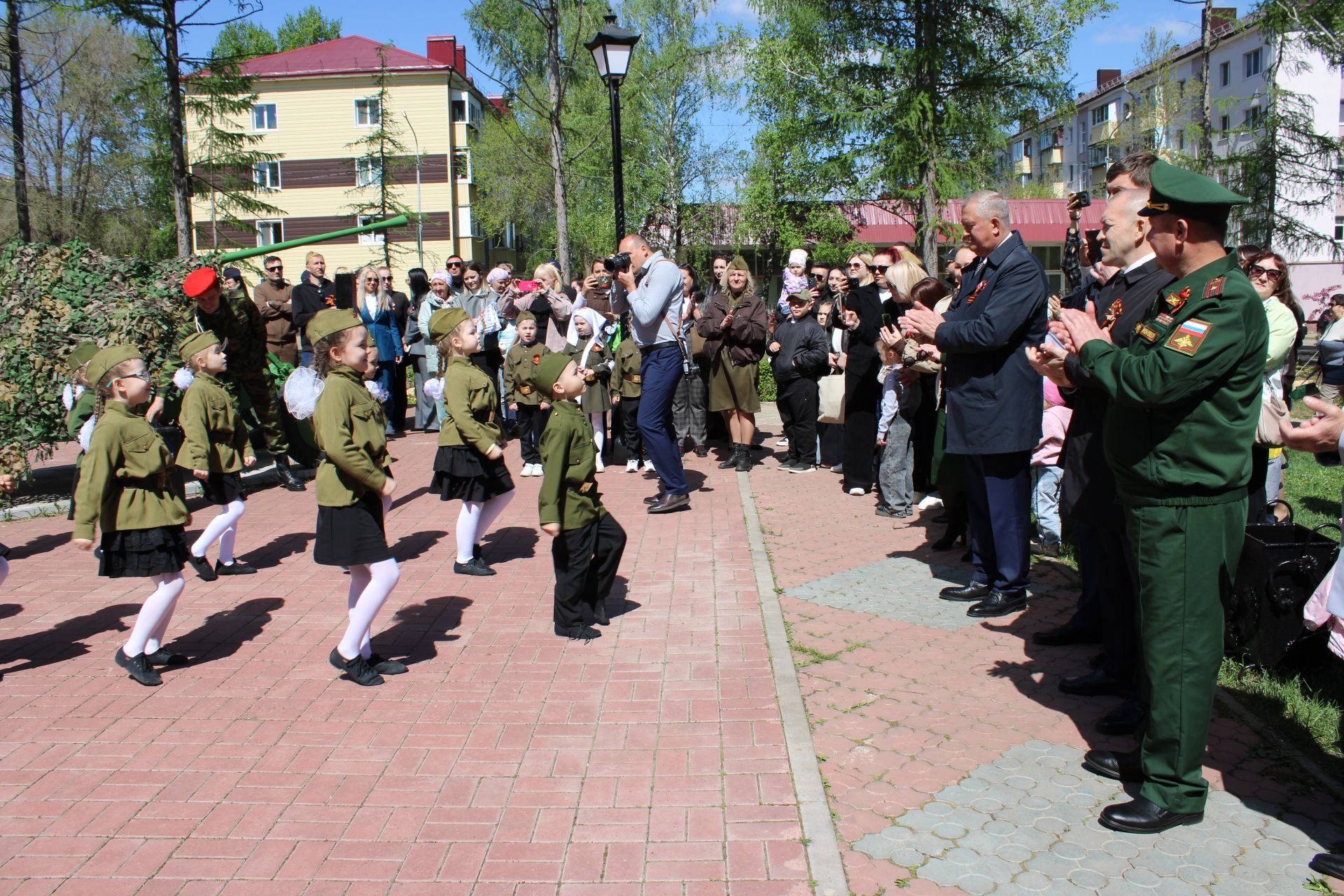 Празднование Дня победы: полный фоторепортаж