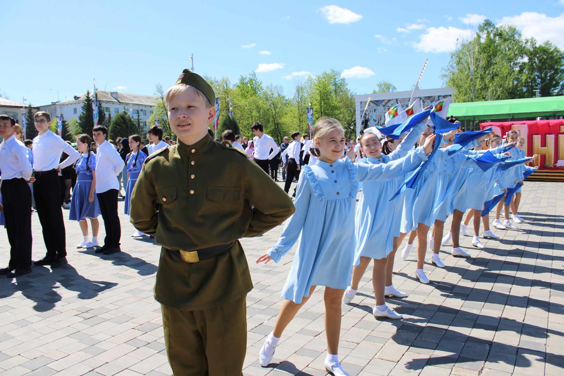 Празднование Дня победы: полный фоторепортаж