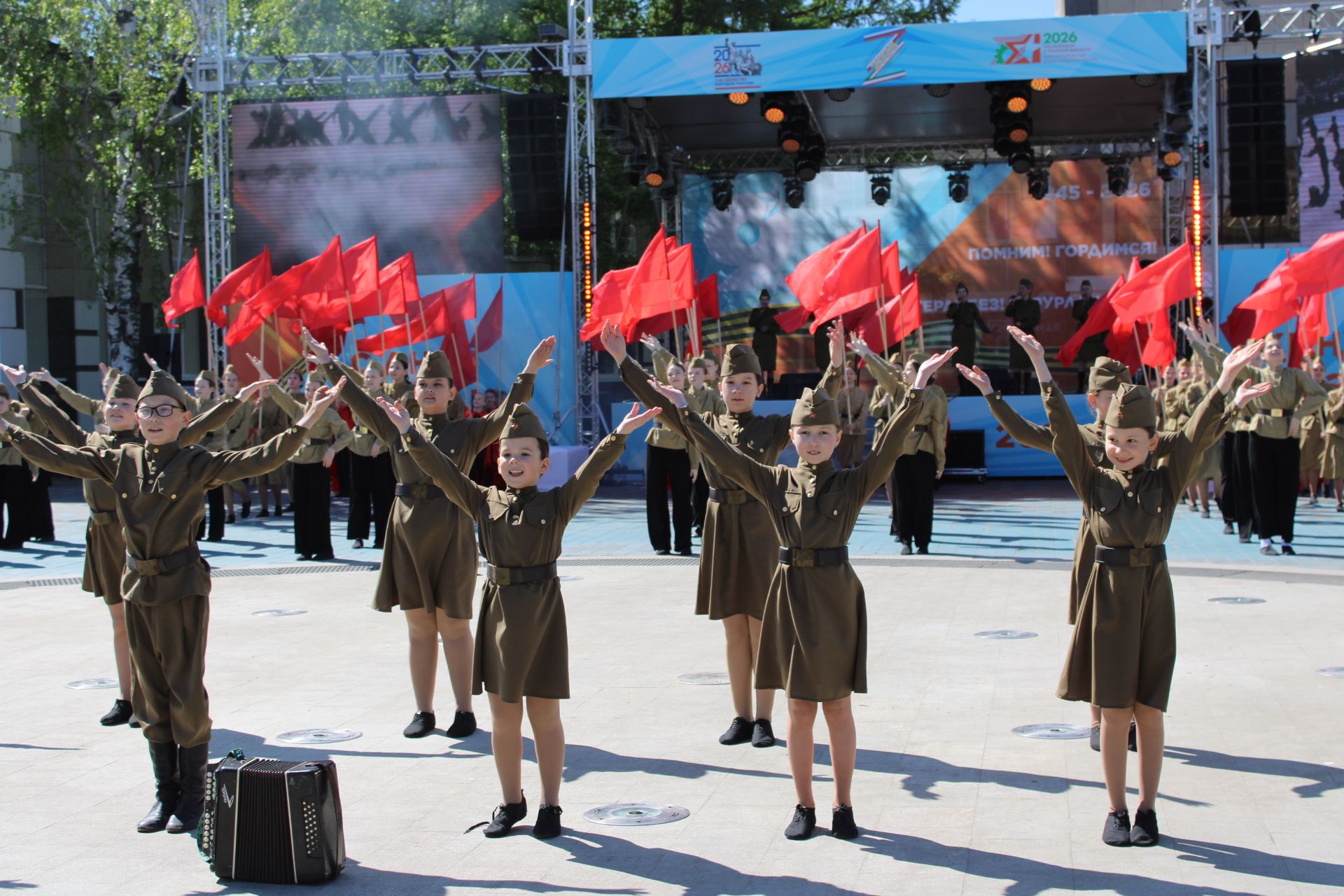 Празднование Дня победы: полный фоторепортаж