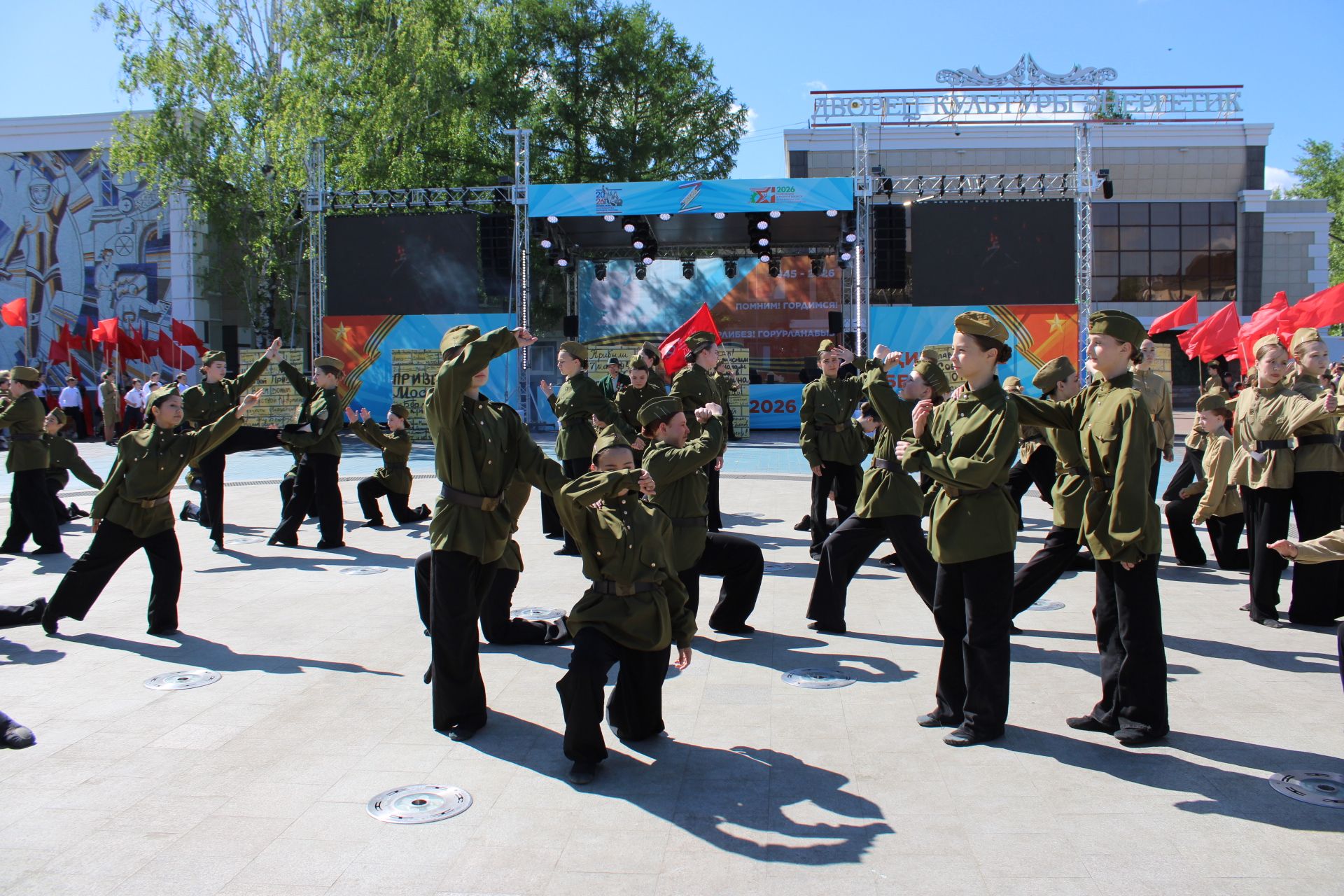 Празднование Дня победы: полный фоторепортаж