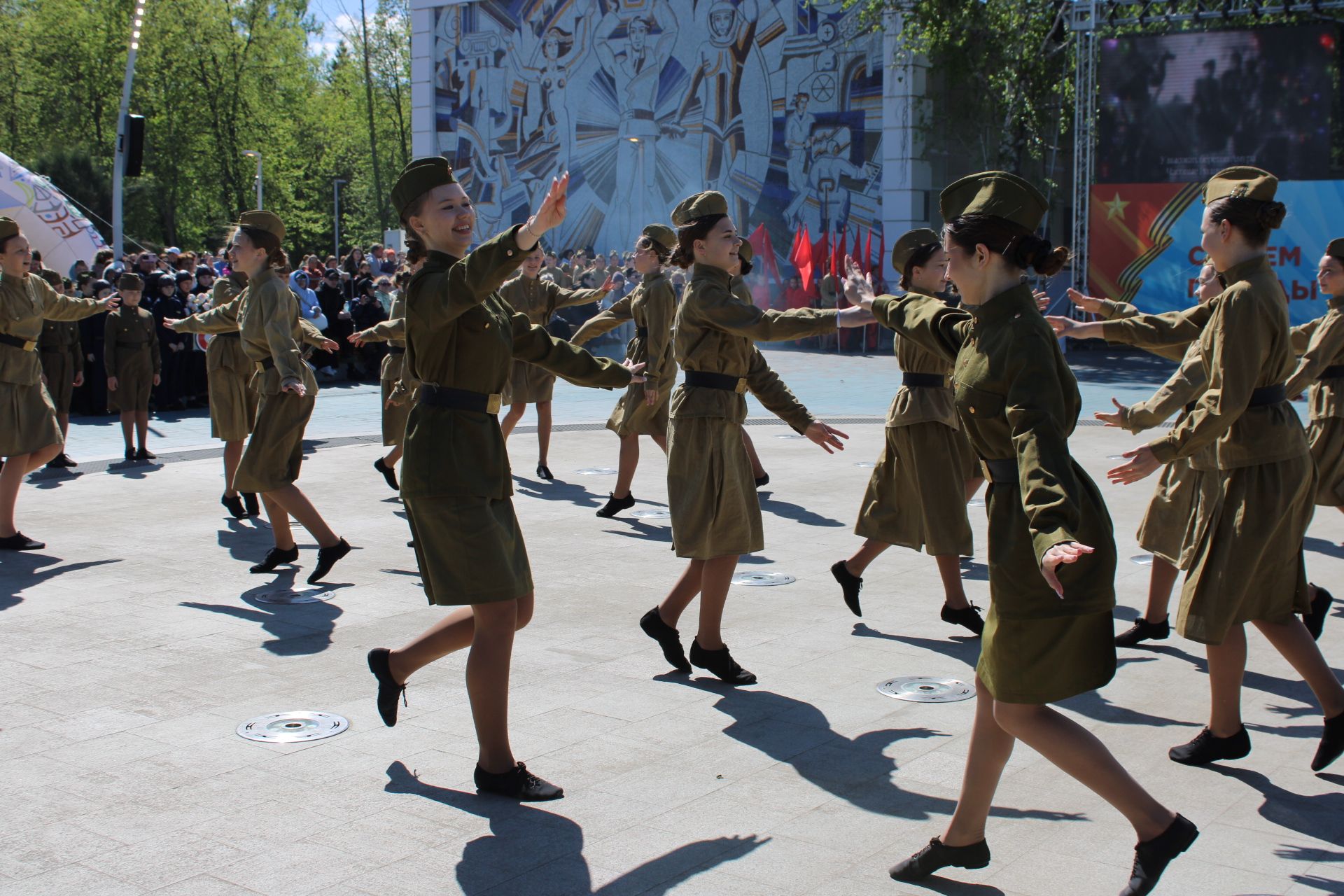 Празднование Дня победы: полный фоторепортаж