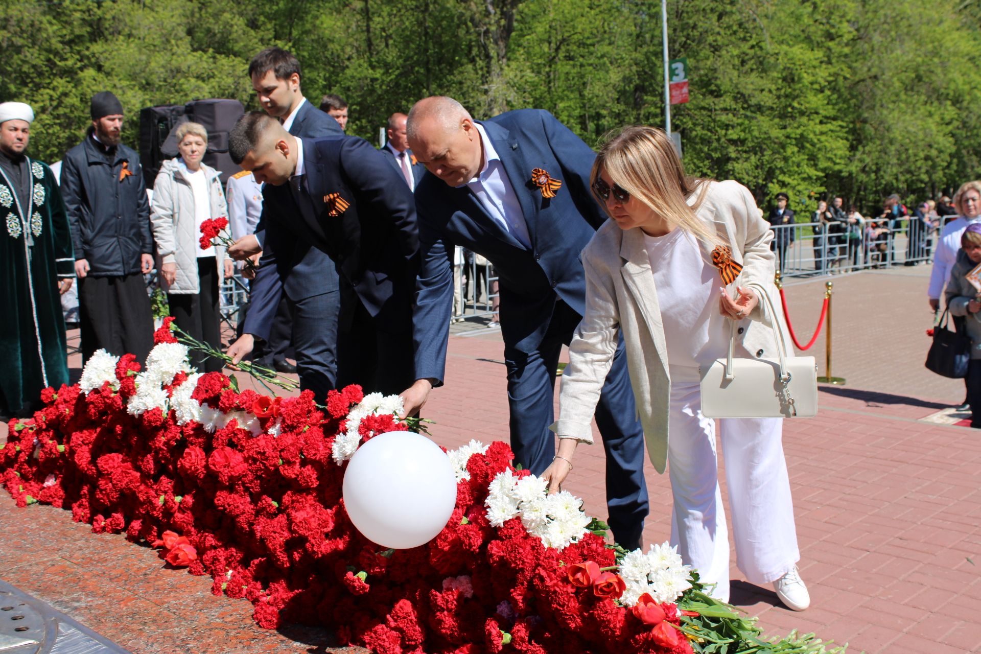 Празднование Дня победы: полный фоторепортаж