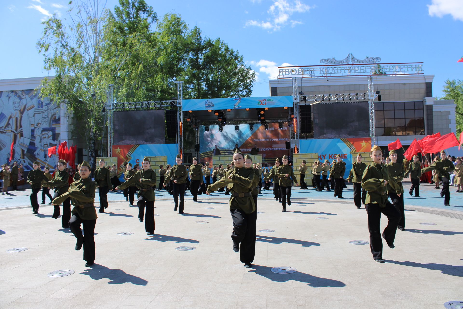 Празднование Дня победы: полный фоторепортаж
