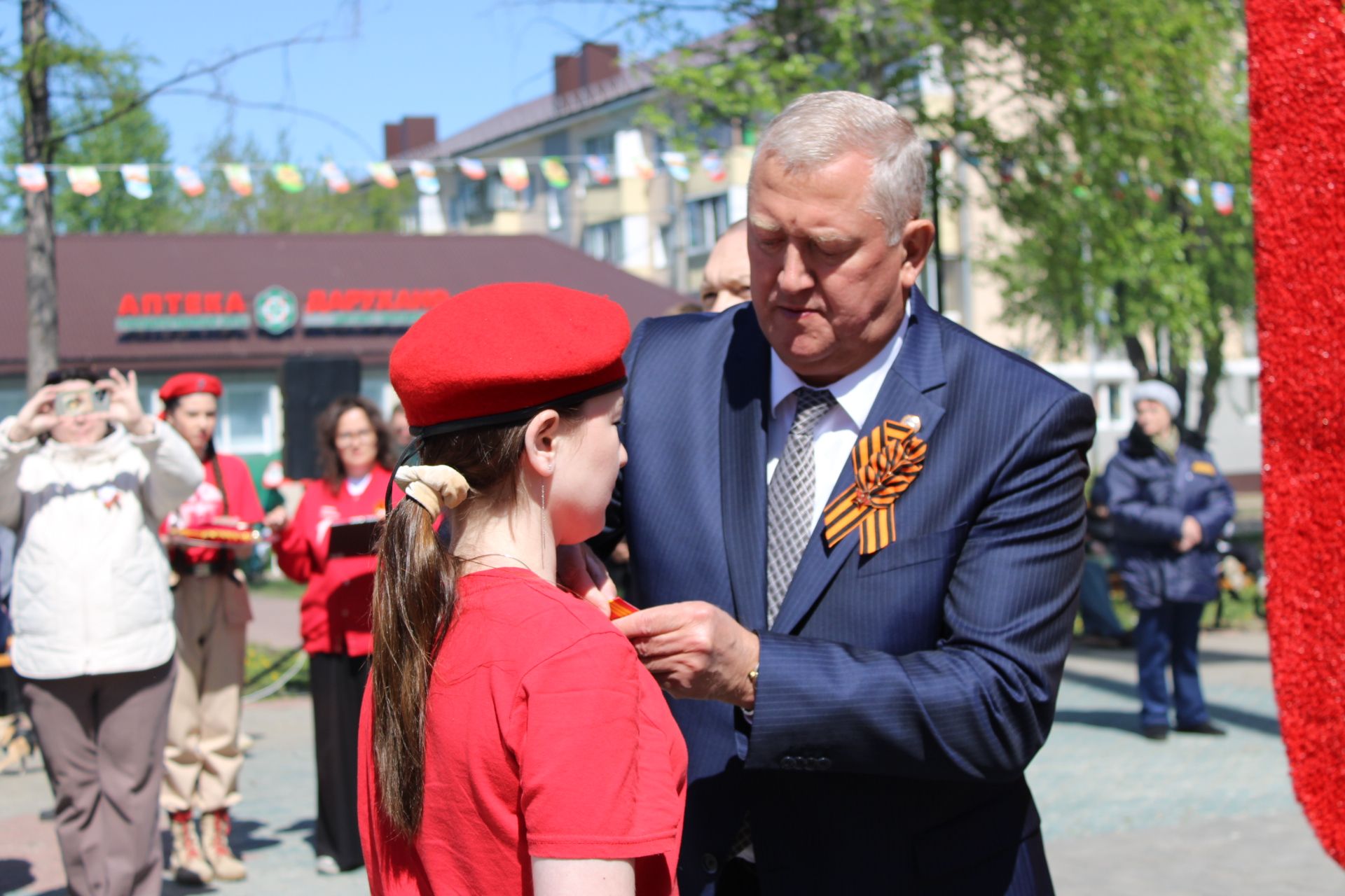Празднование Дня победы: полный фоторепортаж