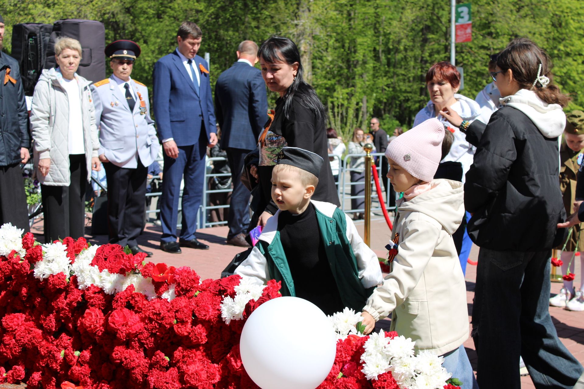 Празднование Дня победы: полный фоторепортаж