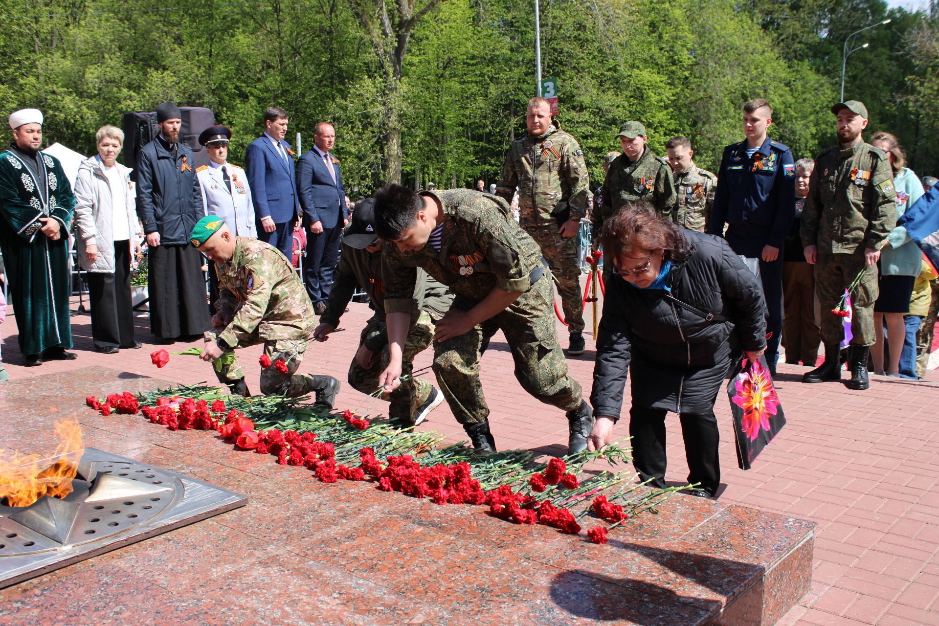Празднование Дня победы: полный фоторепортаж