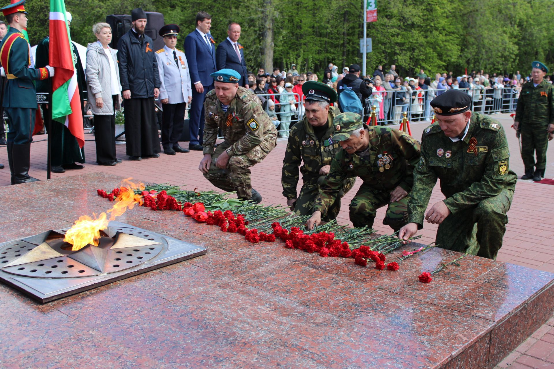 Празднование Дня победы: полный фоторепортаж