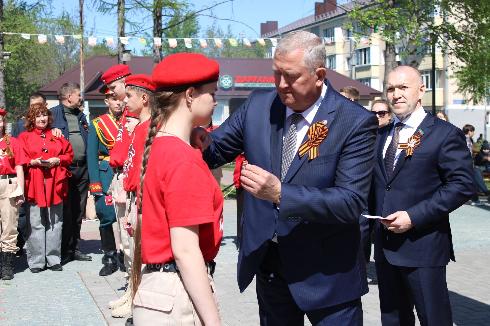 Празднование Дня победы: полный фоторепортаж