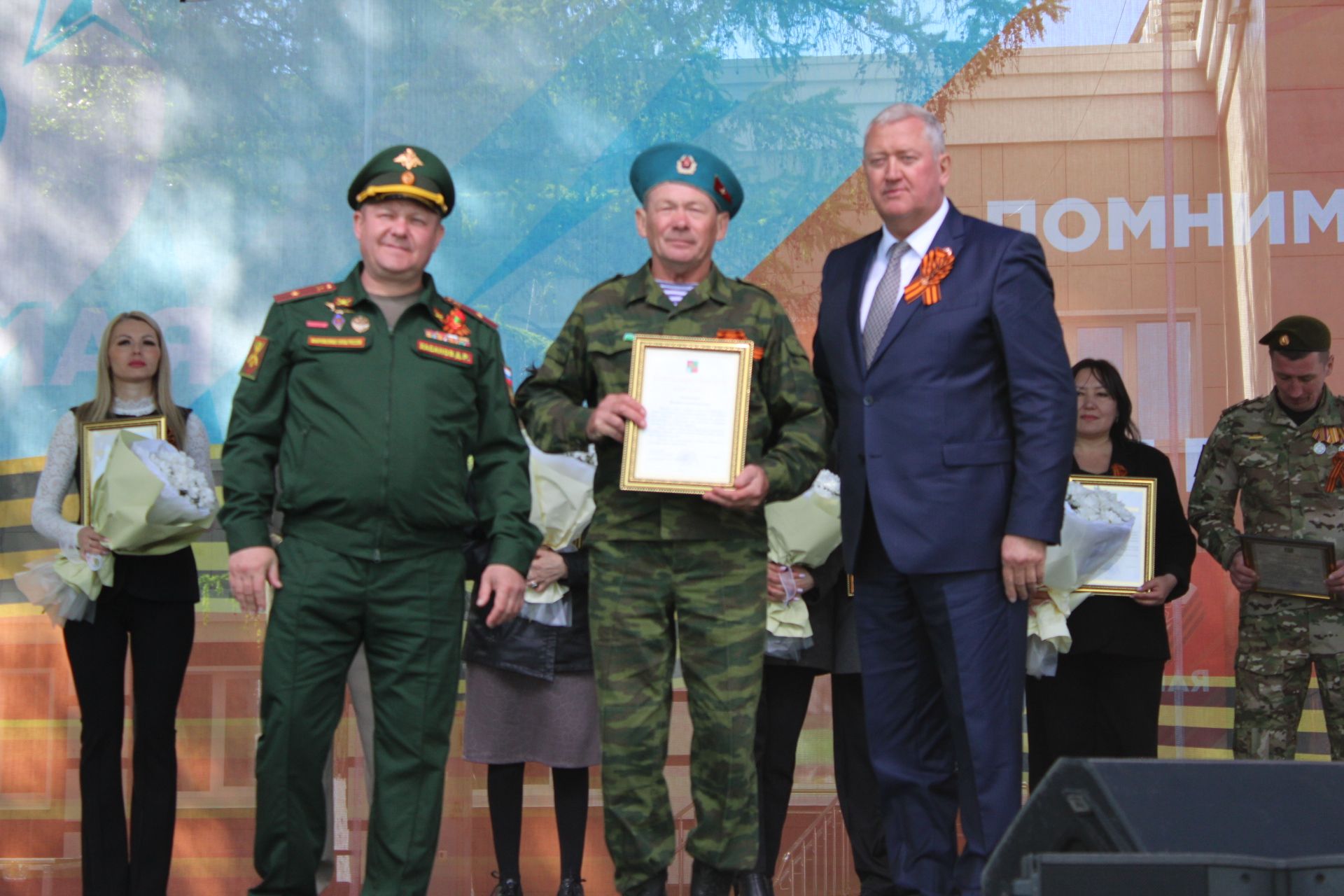 Празднование Дня победы: полный фоторепортаж