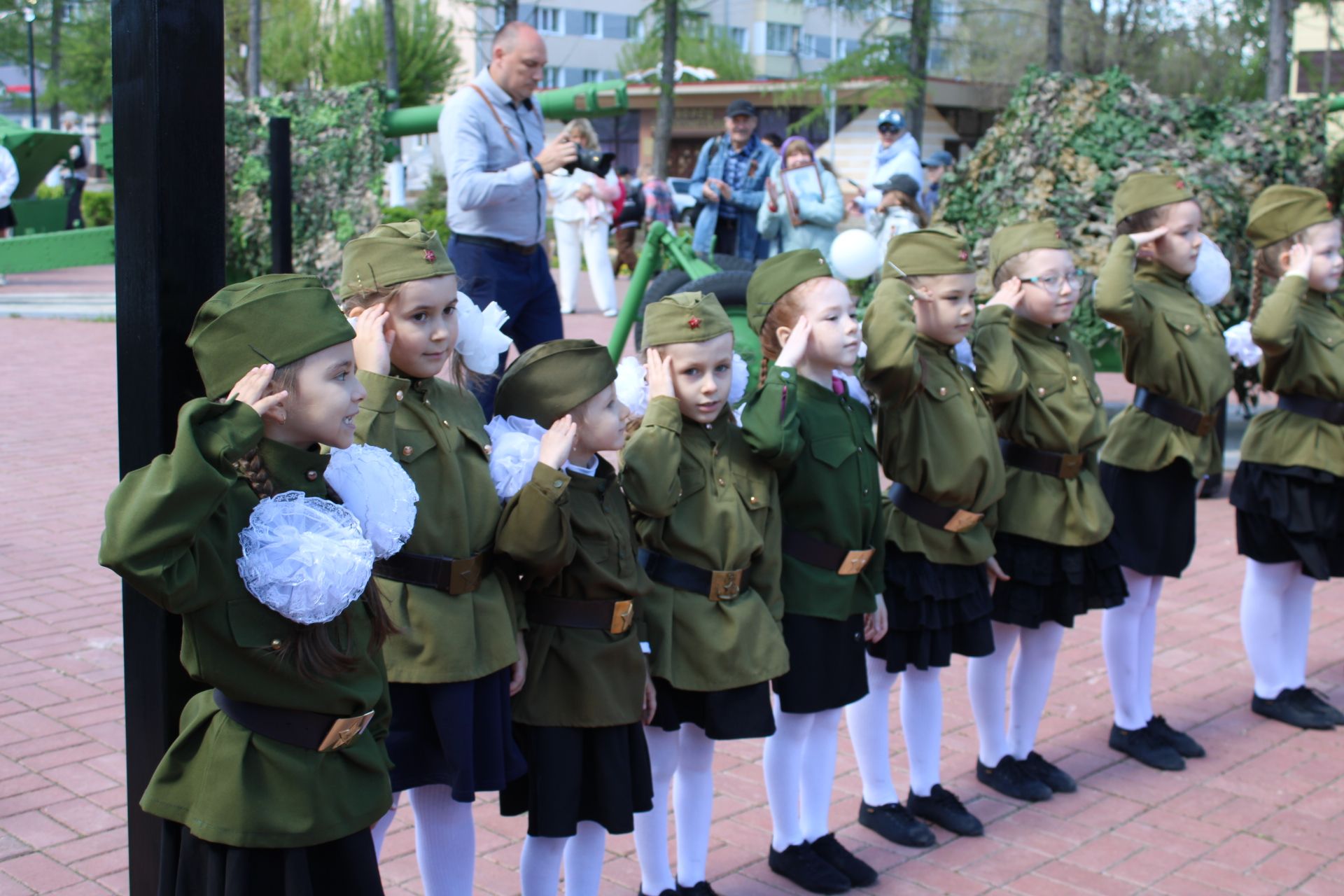 Празднование Дня победы: полный фоторепортаж