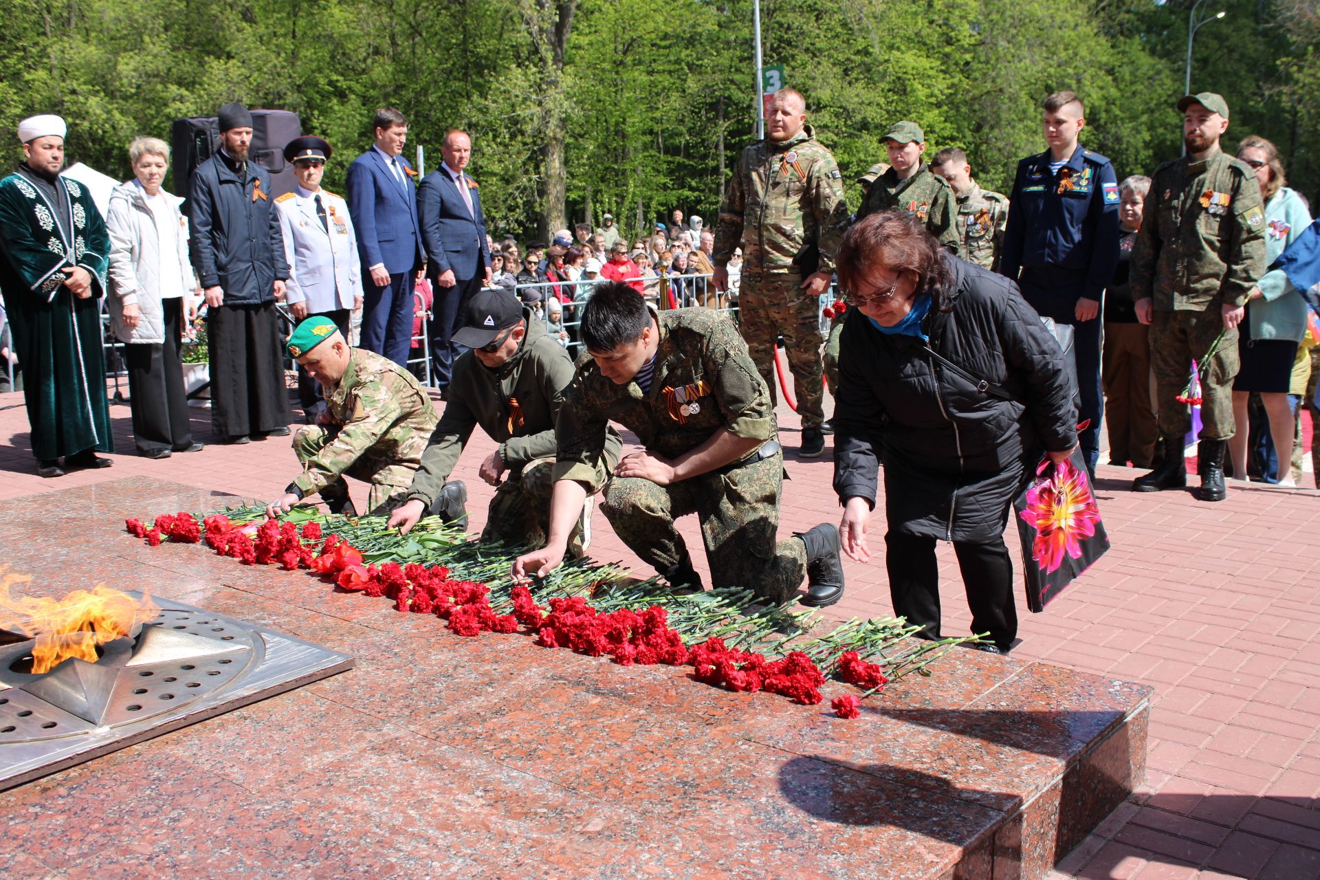Празднование Дня победы: полный фоторепортаж
