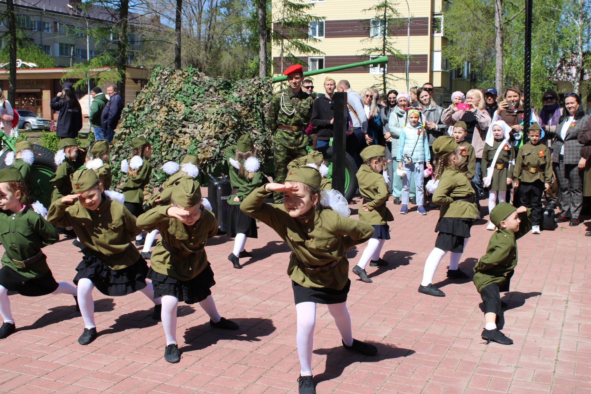 Празднование Дня победы: полный фоторепортаж
