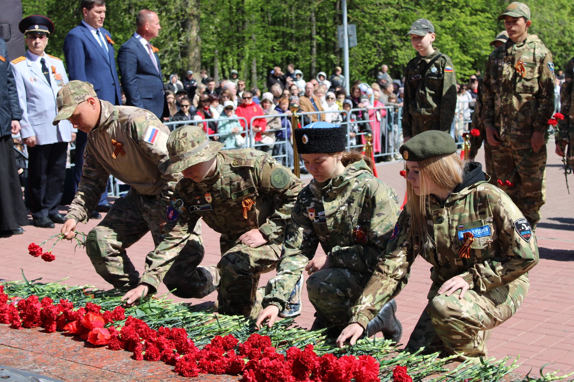 Празднование Дня победы: полный фоторепортаж