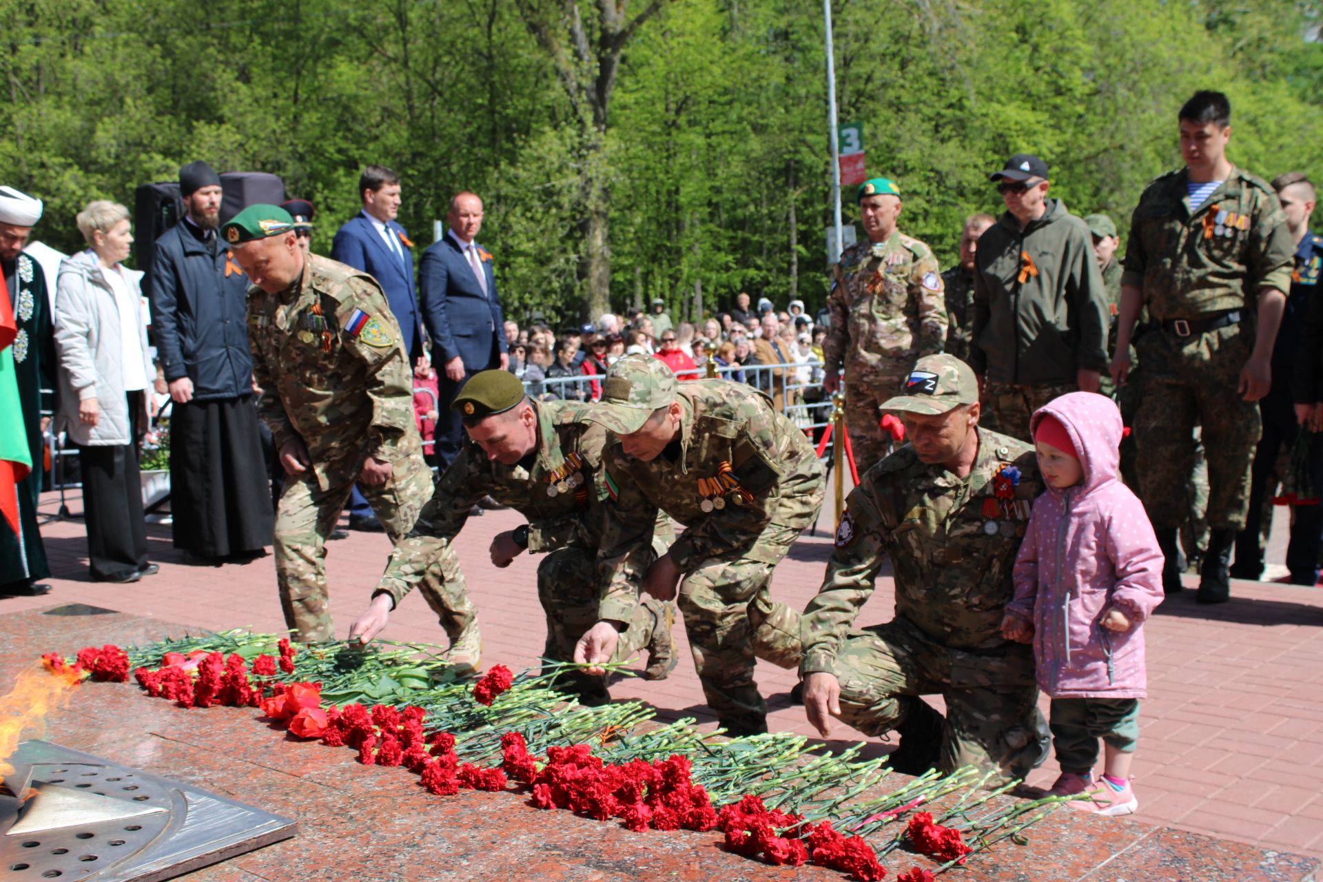 Празднование Дня победы: полный фоторепортаж
